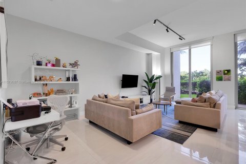 Adosado en venta en North Miami Beach, Florida, 3 dormitorios, 194.44 m2 № 1171726 - foto 7