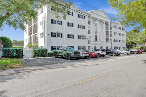 Condo in Fort Lauderdale, Florida, 2 bedrooms  № 1185373 - photo 5