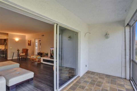 Condo in Fort Lauderdale, Florida, 2 bedrooms  № 1185373 - photo 10