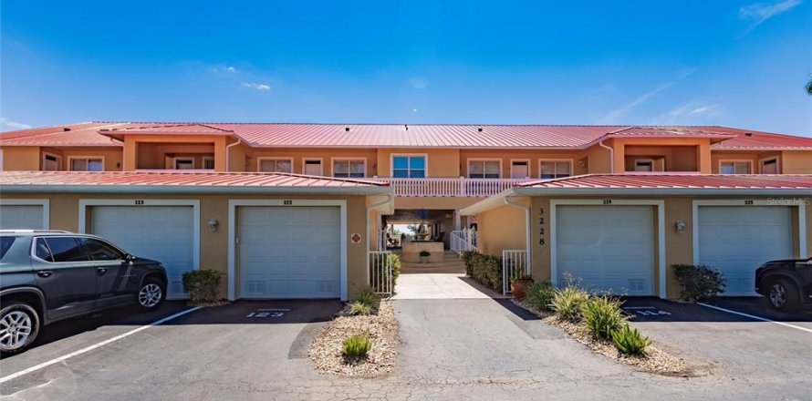 Condominio en Punta Gorda, Florida, 3 dormitorios  № 1143006