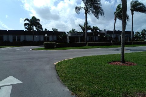 Casa en venta en West Palm Beach, Florida, 1 dormitorio, 61.5 m2 № 1221370 - foto 11