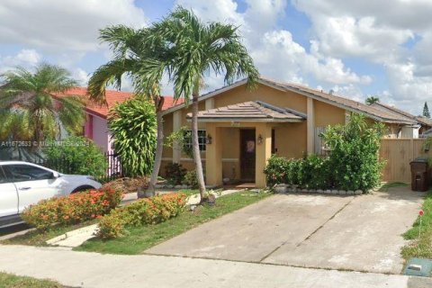 Villa ou maison à vendre à Hialeah, Floride: 3 chambres, 117.06 m2 № 1395056 - photo 1