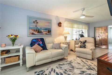 Villa ou maison à vendre à Boynton Beach, Floride: 2 chambres, 122.35 m2 № 1345324 - photo 11