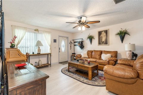 Casa en venta en Boynton Beach, Florida, 2 dormitorios, 122.35 m2 № 1345324 - foto 13