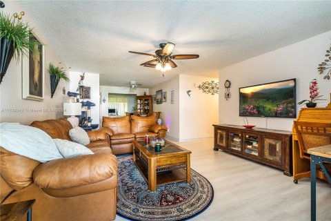 Casa en venta en Boynton Beach, Florida, 2 dormitorios, 122.35 m2 № 1345324 - foto 12