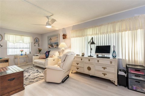 Villa ou maison à vendre à Boynton Beach, Floride: 2 chambres, 122.35 m2 № 1345324 - photo 10