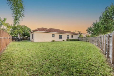 Villa ou maison à louer à Miami, Floride: 3 chambres, 177.07 m2 № 1345327 - photo 16