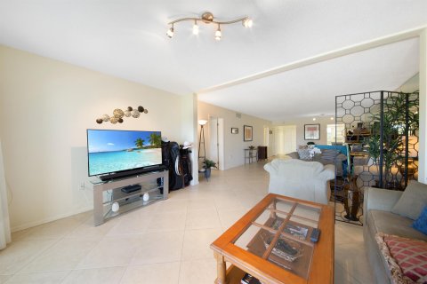 Condo in Atlantis, Florida, 2 bedrooms  № 1172189 - photo 27