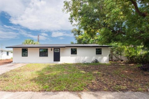 Casa en venta en Tampa, Florida, 3 dormitorios, 107.3 m2 № 1340644 - foto 1