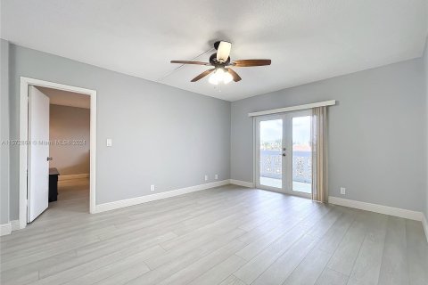 Copropriété à vendre à Hollywood, Floride: 2 chambres, 99.41 m2 № 1141666 - photo 14