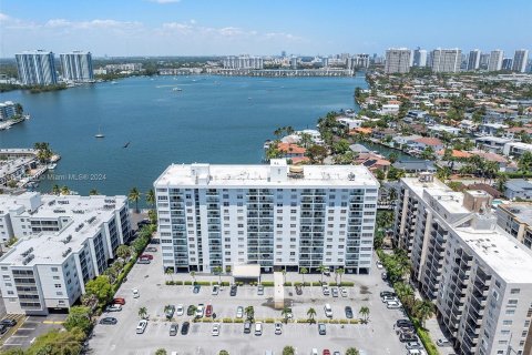 Condominio en venta en North Miami Beach, Florida, 1 dormitorio, 65.96 m2 № 1327715 - foto 22