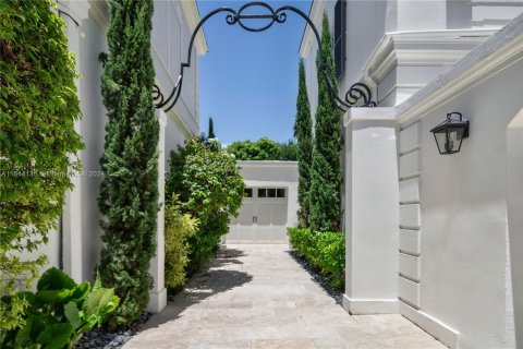 Villa ou maison à vendre à Coral Gables, Floride: 5 chambres, 344.02 m2 № 1327714 - photo 3