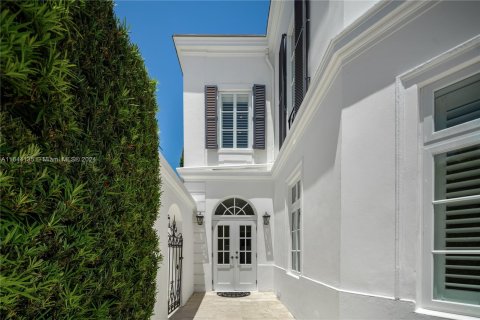 Villa ou maison à vendre à Coral Gables, Floride: 5 chambres, 344.02 m2 № 1327714 - photo 4