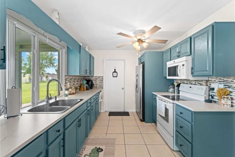 House in North Port, Florida 2 bedrooms, 84.63 sq.m. № 1369958 - photo 7