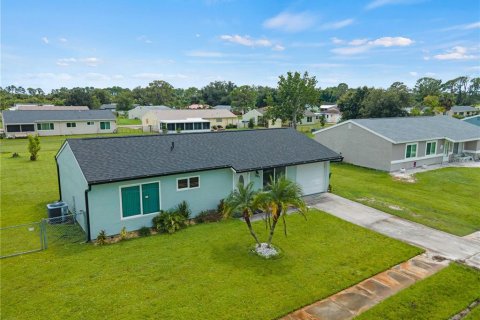 Villa ou maison à vendre à North Port, Floride: 2 chambres, 84.63 m2 № 1369958 - photo 1