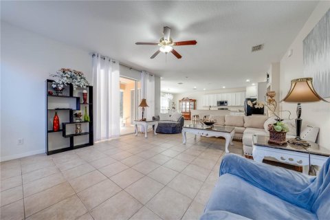 Villa ou maison à louer à Kissimmee, Floride: 6 chambres, 326.27 m2 № 1369996 - photo 9