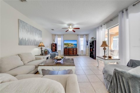 Villa ou maison à louer à Kissimmee, Floride: 6 chambres, 326.27 m2 № 1369996 - photo 3