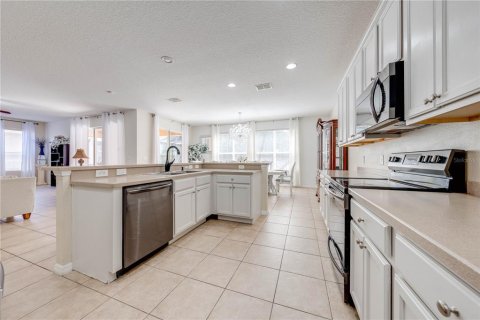 Villa ou maison à louer à Kissimmee, Floride: 6 chambres, 326.27 m2 № 1369996 - photo 11