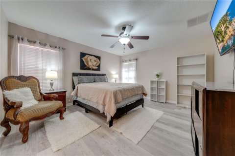 Villa ou maison à louer à Kissimmee, Floride: 6 chambres, 326.27 m2 № 1369996 - photo 22