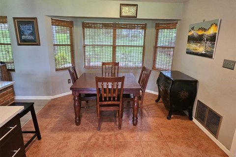 Villa ou maison à vendre à DeLand, Floride: 4 chambres, 201.13 m2 № 1317569 - photo 10