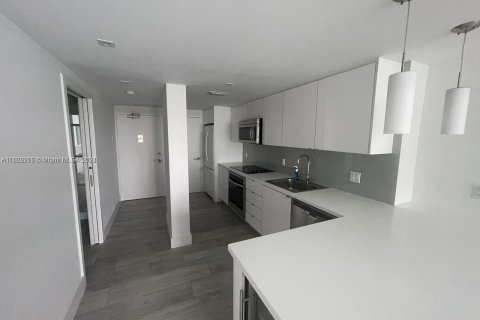 Appartement à louer à Miami Beach, Floride: 2 chambres, 57.51 m2 № 1345681 - photo 6