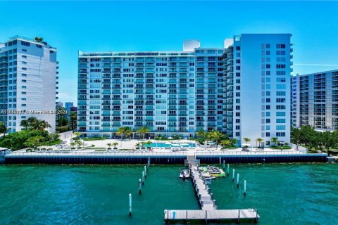 Appartement à louer à Miami Beach, Floride: 2 chambres, 57.51 m2 № 1345681 - photo 2