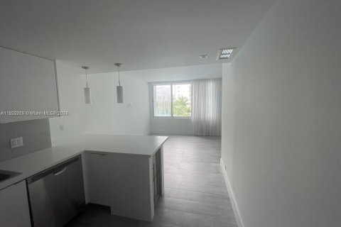 Appartement à louer à Miami Beach, Floride: 2 chambres, 57.51 m2 № 1345681 - photo 7