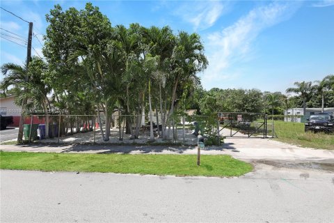 Villa ou maison à vendre à Fort Lauderdale, Floride: 1 chambre, 42.64 m2 № 1345637 - photo 26