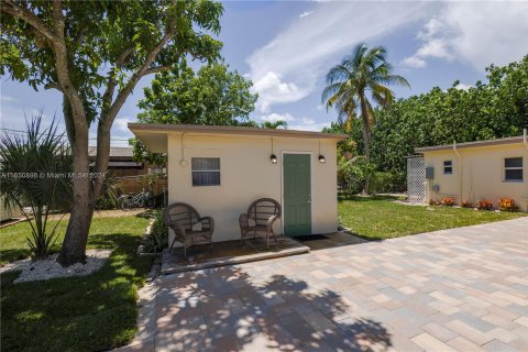 House in Fort Lauderdale, Florida 1 bedroom, 42.64 sq.m. № 1345637 - photo 12