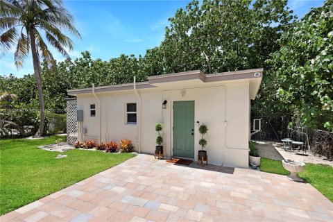 House in Fort Lauderdale, Florida 1 bedroom, 42.64 sq.m. № 1345637 - photo 21