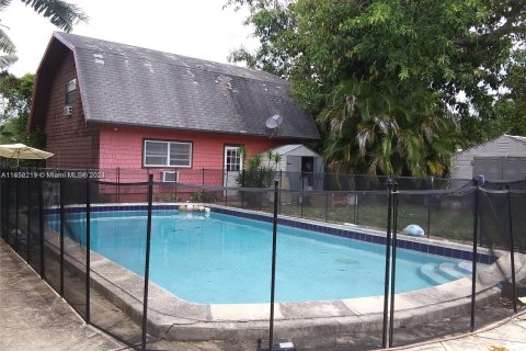 House in Hollywood, Florida 3 bedrooms, 136.57 sq.m. № 1345683 - photo 14