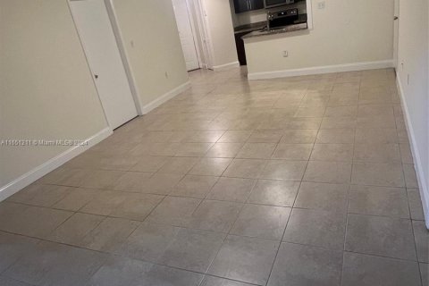 Copropriété à louer à Miami, Floride: 2 chambres, 97.83 m2 № 1345596 - photo 18