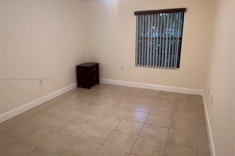 Copropriété à louer à Miami, Floride: 2 chambres, 97.83 m2 № 1345596 - photo 12