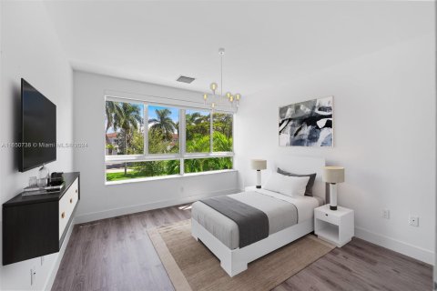 Townhouse in North Miami, Florida 3 bedrooms, 225.29 sq.m. № 1333219 - photo 14