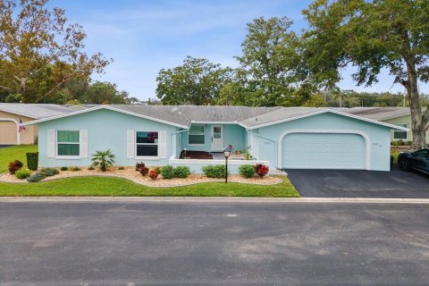 Condo in New Port Richey, Florida, 1 bedroom  № 1436920 - photo 1