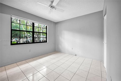 Townhouse in Plantation, Florida 2 bedrooms, 113.71 sq.m. № 1348032 - photo 19