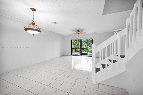 Townhouse in Plantation, Florida 2 bedrooms, 113.71 sq.m. № 1348032 - photo 4