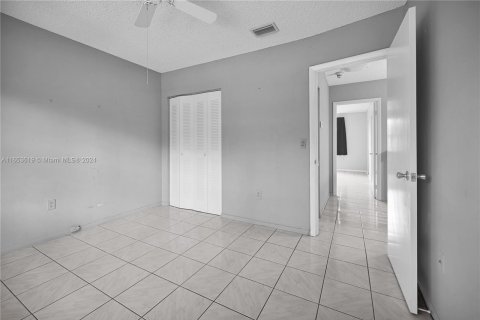 Townhouse in Plantation, Florida 2 bedrooms, 113.71 sq.m. № 1348032 - photo 20