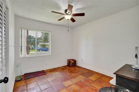 Casa en venta en Cutler Bay, Florida, 3 dormitorios, 122.91 m2 № 1348029 - foto 15