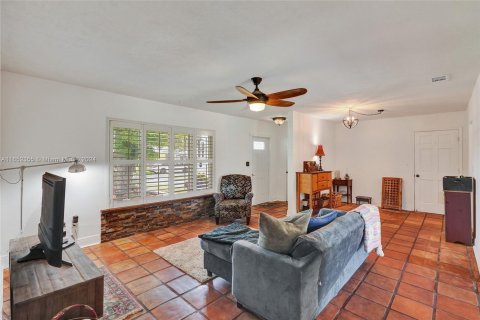 Villa ou maison à vendre à Cutler Bay, Floride: 3 chambres, 122.91 m2 № 1348029 - photo 6