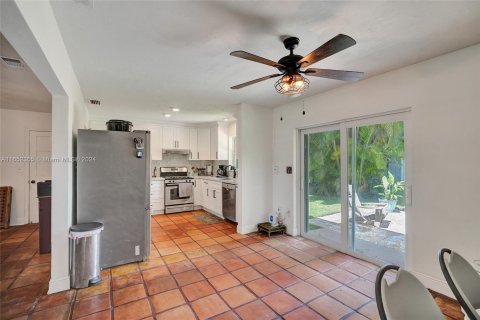 Casa en venta en Cutler Bay, Florida, 3 dormitorios, 122.91 m2 № 1348029 - foto 9