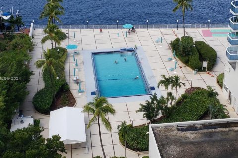 Condominio en venta en Hollywood, Florida, 2 dormitorios, 111.67 m2 № 1355215 - foto 3