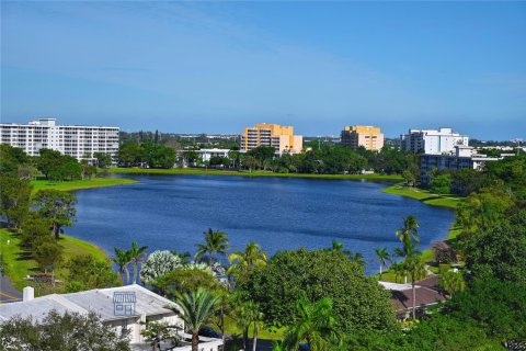 Condo in Pompano Beach, Florida, 2 bedrooms  № 1178465 - photo 4