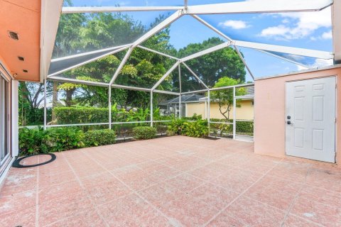 House in Palm Beach Gardens, Florida 2 bedrooms, 107.02 sq.m. № 1178460 - photo 8