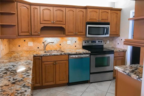 Condo in Pompano Beach, Florida, 3 bedrooms  № 1178464 - photo 13