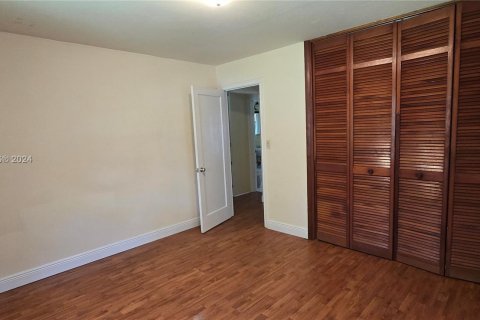 Casa en venta en North Miami, Florida, 3 dormitorios, 116.78 m2 № 1386081 - foto 28