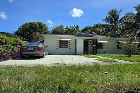 Villa ou maison à vendre à North Miami, Floride: 3 chambres, 116.78 m2 № 1386081 - photo 3