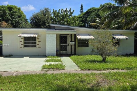 Villa ou maison à vendre à North Miami, Floride: 3 chambres, 116.78 m2 № 1386081 - photo 6