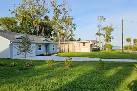 Casa en venta en Titusville, Florida, 3 dormitorios, 111.48 m2 № 1398651 - foto 2