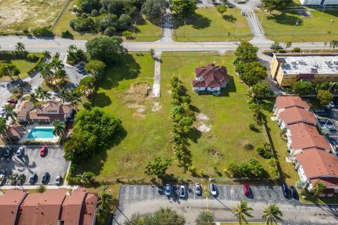 Immobilier commercial à vendre à Pembroke Park, Floride № 938403 - photo 2